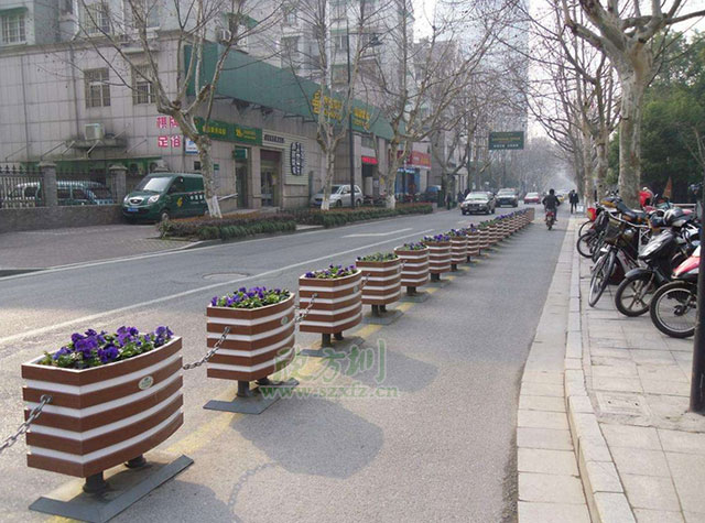 欣方圳塑木花箱 為大理新添綠意